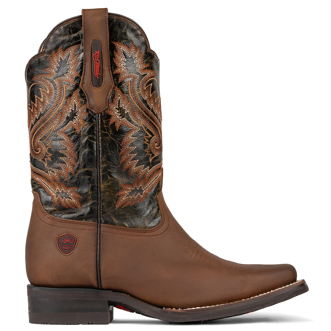 Vista lateral de la Bota Vaquera Rio Grande Madison, mostrando su diseño robusto y piel premium, ideal para el rancho, disponible en Boot Place.