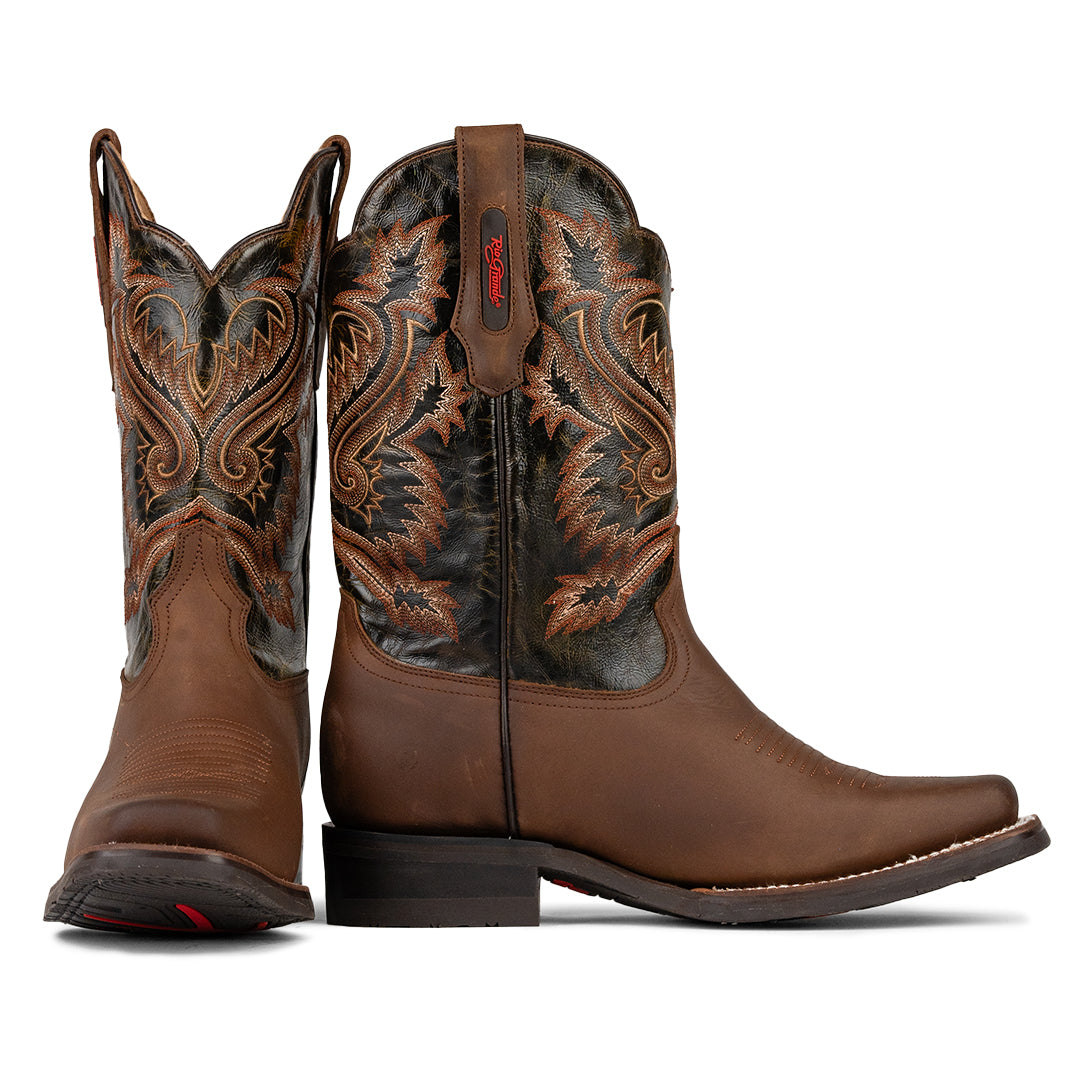 Vista lateral y frontal de la Bota Vaquera Rio Grande Madison, con diseño tradicional y funcionalidad para el trabajo en el rancho, disponible en Boot Place.