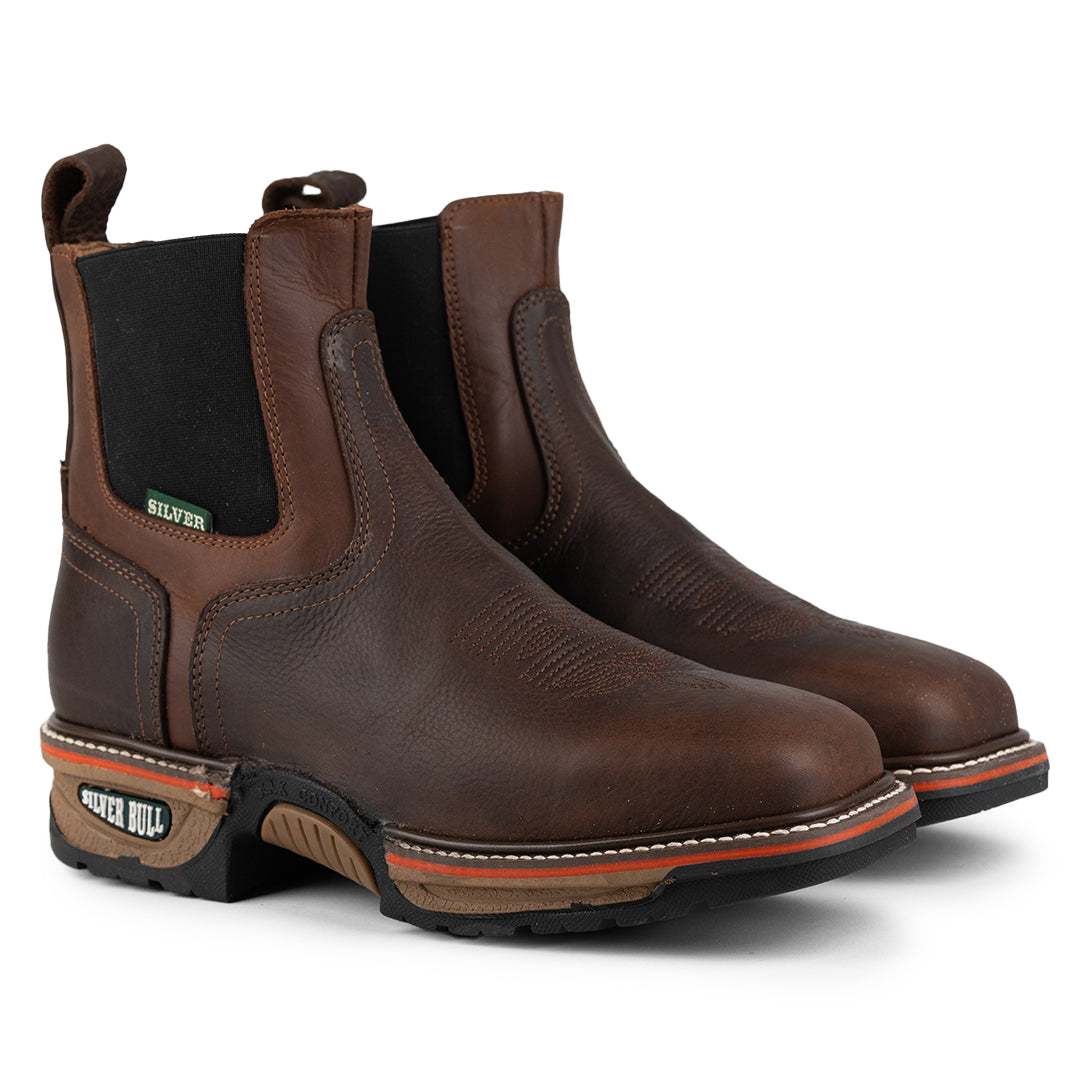 Vista en perspectiva de la bota Chelsea de trabajo Silver Bull 3060 disponible en Boot Place.