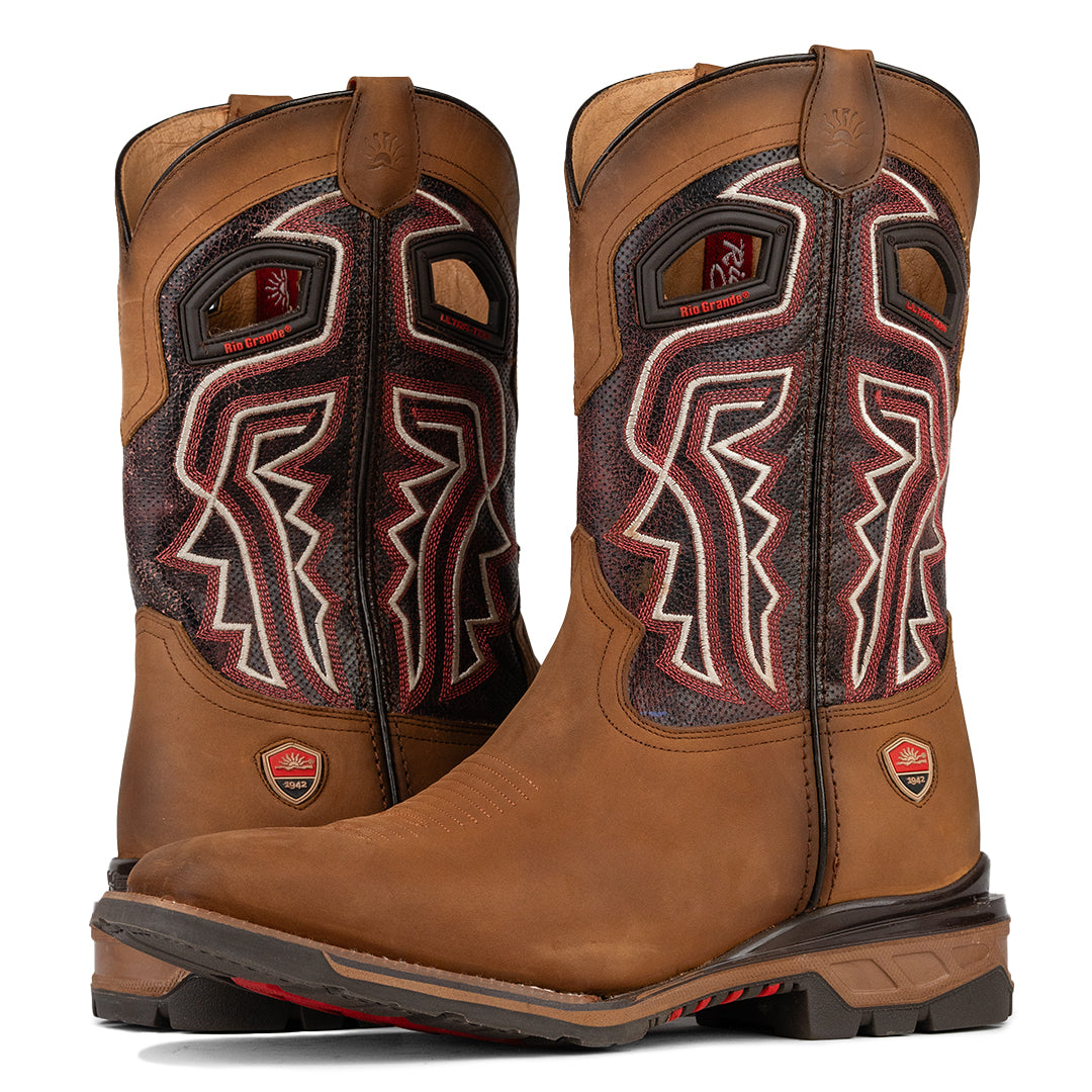 Vista trasera y delantera de la Bota Vaquera de Trabajo Rio Grande Bush, con suela resistente al aceite y diseño antideslizante, disponible en Boot Place.