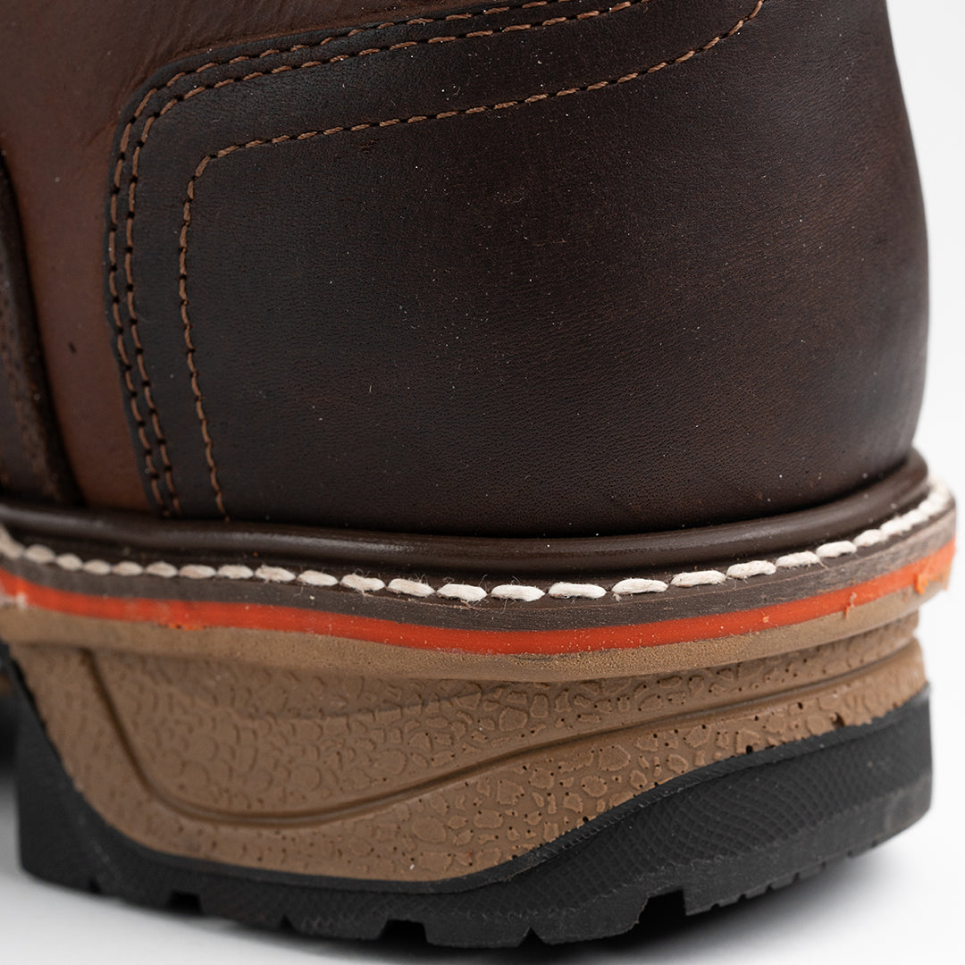 Vista trasera de la bota Chelsea de trabajo con casco de acero Silver Bull 3960 disponible en Boot Place.